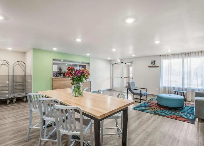 Woodspring Chicago Midway 3* Burbank