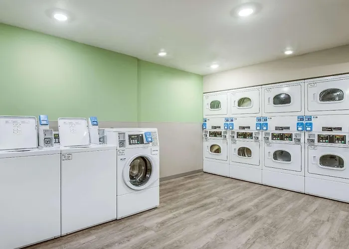 Woodspring Chicago Midway Hotel