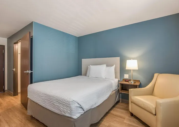 Woodspring Chicago Midway Hotel
